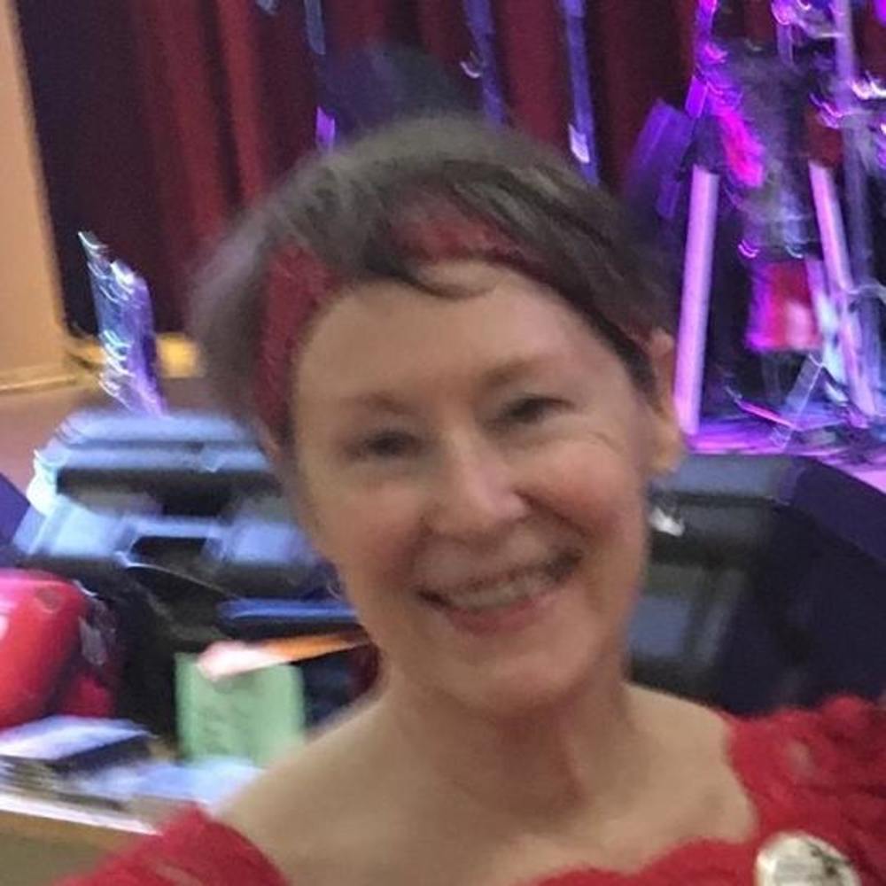 Meet your Posher, Cynthia